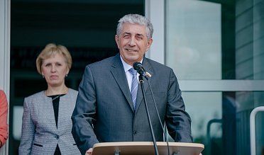 Председатель Законодательного Собрания Сергей Грачев посетил объекты социально-образовательной сферы Тоцкого района 